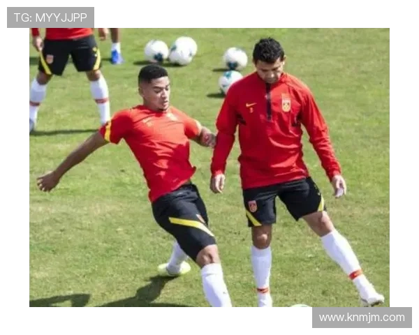 塞维利亚俱乐部近期动态:新签约球员亮相与主帅战术调整分析 塞维利亚俱乐部近期动态:新签约球员亮相与主帅战术调整分析