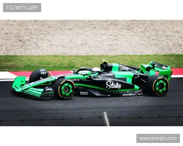 F1赛季重燃战火 各车队备战新一轮激烈角逐 车手们迎接挑战 F1赛季重燃战火 各车队备战新一轮激烈角逐 车手们迎接挑战