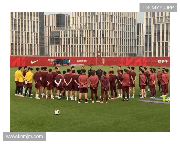 国足在新帅带领下备战世预赛提升训练强度求实现小组顺利出线目标 国足在新帅带领下备战世预赛提升训练强度求实现小组顺利出线目标