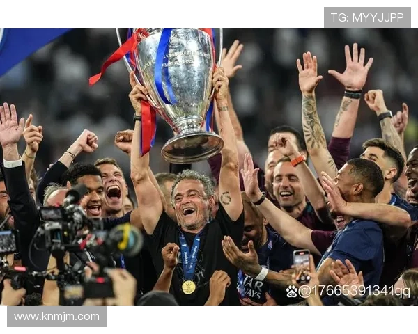 欧洲豪门鏖战激烈新星闪耀引发转会市场震动各方密切关注热议声高 欧洲豪门鏖战激烈新星闪耀引发转会市场震动各方密切关注热议声高