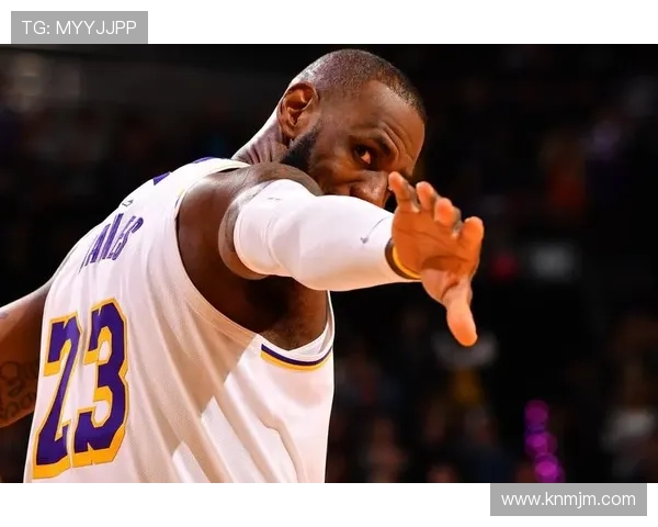 詹姆斯复出带队力压勇士 湖人全员状态回升争夺季后赛席位 詹姆斯复出带队力压勇士 湖人全员状态回升争夺季后赛席位